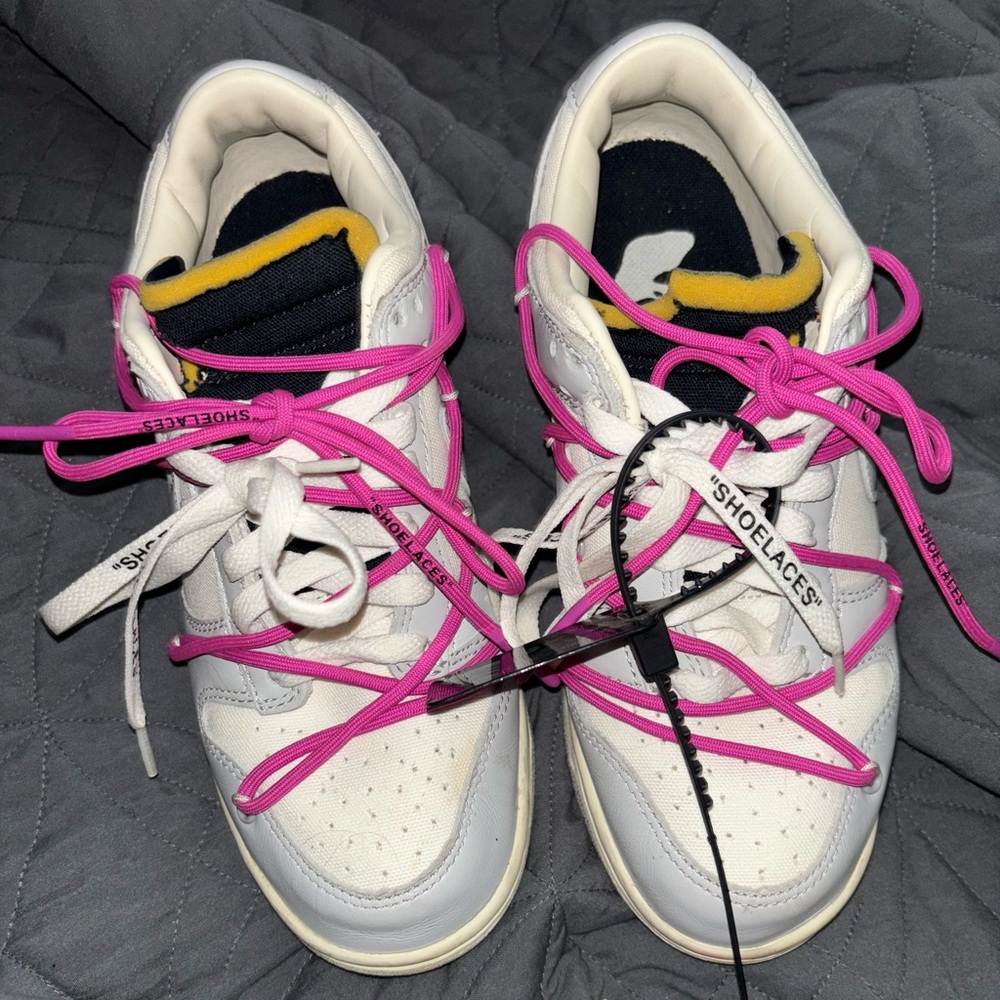 OFF-WHITE Nike Dunks